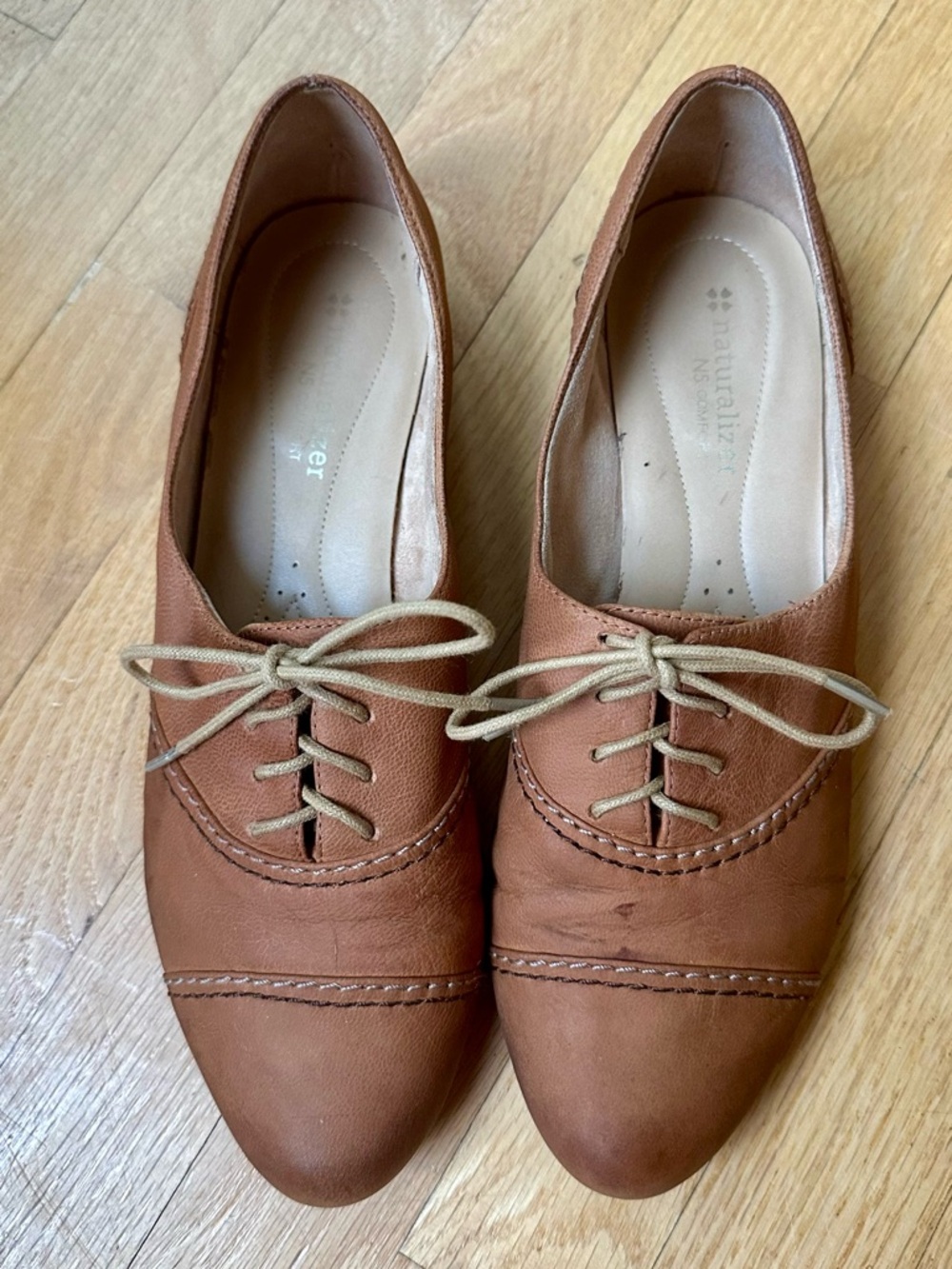 Naturalizer Genuine Leather Lace-Up Oxford Loafers - Picture 5 of 8